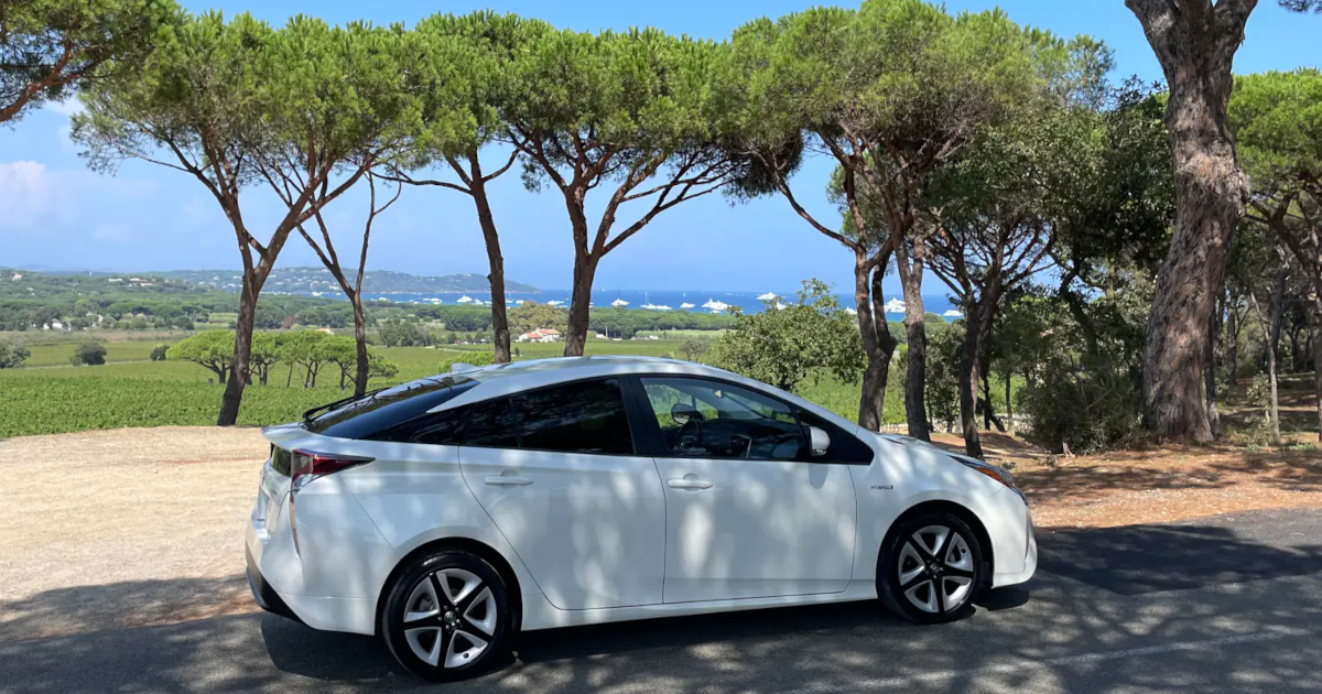 Chauffeur privé à La Croix-Valmer pour transferts vers Saint-Tropez, Ramatuelle et Cavalaire